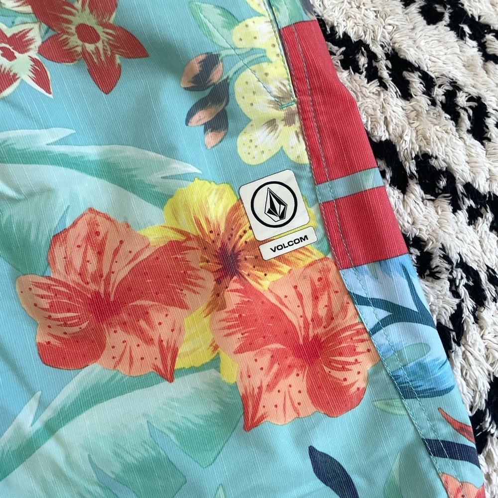 Volcom Floral Print Men's Swim Trunks - Picture 3 of 5